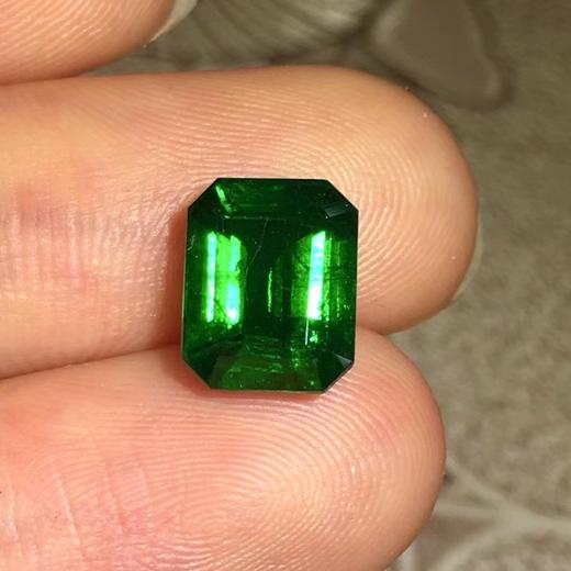 2.69ct 祖母绿裸石 商品图7