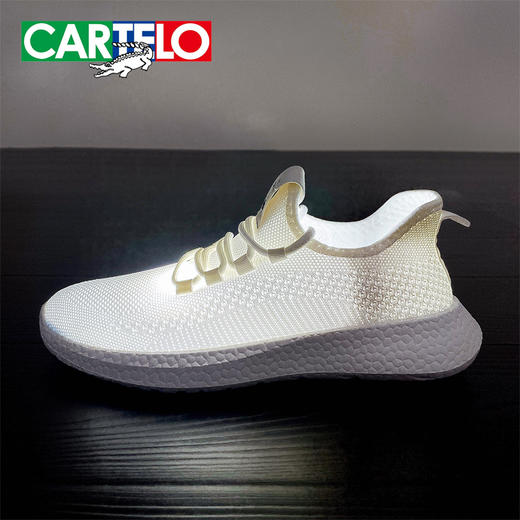 CARTELO【爆米花情侣防水飞织鞋】卡帝乐鳄鱼黑科技防水，脚感舒适 高弹鞋底 透气不闷脚 商品图2