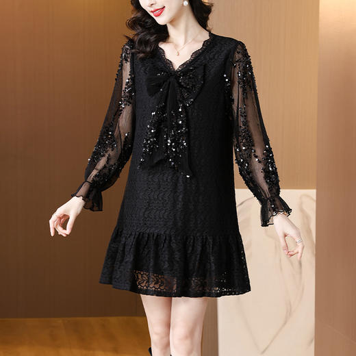 雀说黑色蕾丝连衣裙新款时尚洋气V领珠片绣蝴蝶结小个子裙AL5920 商品图2