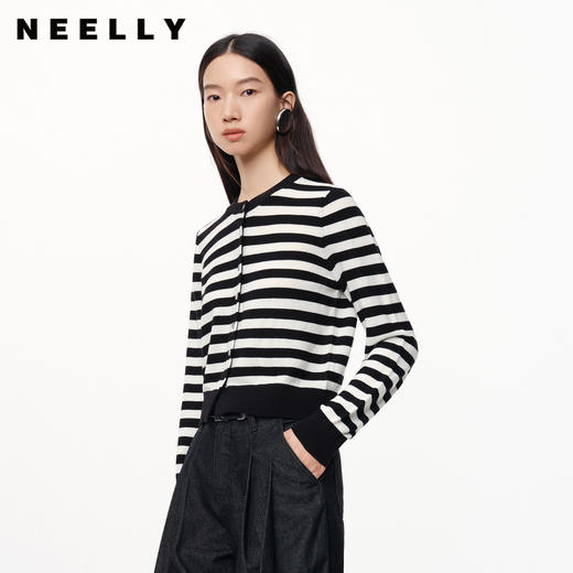 NEELLY纳俪商场同款秋季新款羊毛混纺黑白条纹显瘦针织开衫上衣女N24081A01066 商品图0