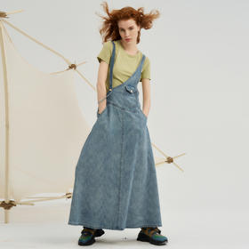 谜底牛仔背带裙女2024秋季新品复古风帅气大摆型长半裙243MB1185