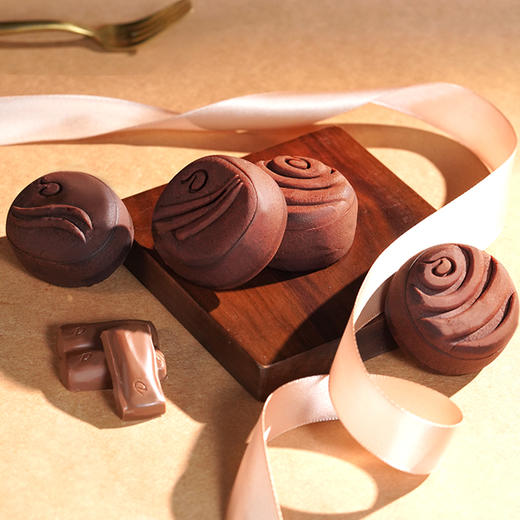 【广州酒家&Dove】七星伴月月饼礼盒530g8粒装 商品图1