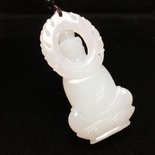 558001 和田玉莲花观音 宝相庄严，佛光普照，饱满油润，雕工极好， 尺寸：56.2/29.5/14.6 重：31  超值价：3380 商品图4