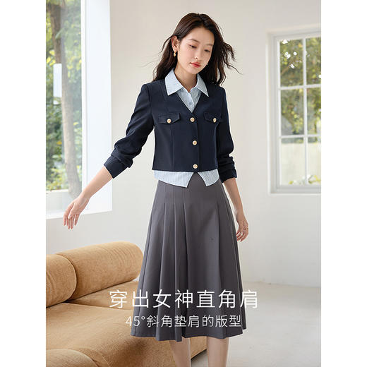 【专属特惠】熙世界学院风撞色条纹衬衫领拼接假两件外套短款2025年新款秋装 商品图4