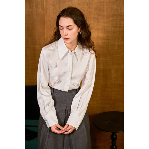 HeyDress立体绣花衬衫女白色缎面设计感通勤优雅气质宽松百搭上衣 商品图3