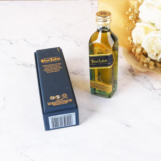 尊尼获加 蓝牌 苏格兰威士忌50ml*1瓶（酒版） 商品图3