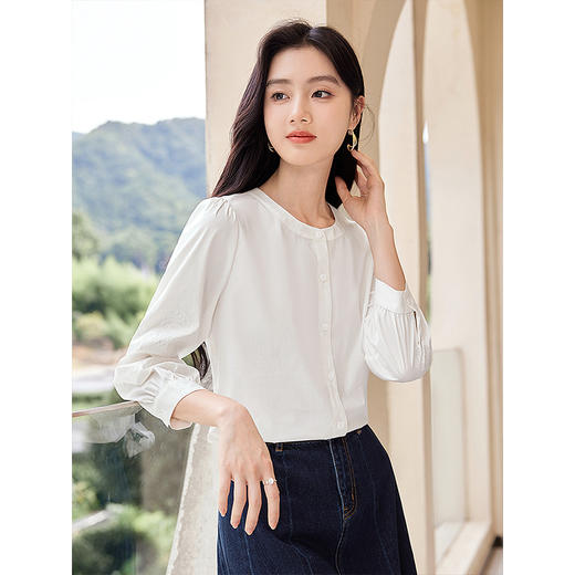 【专属特价】熙世界白色刺绣七分袖衬衣女2025早秋新款法式减龄圆领衬衫上衣 商品图1