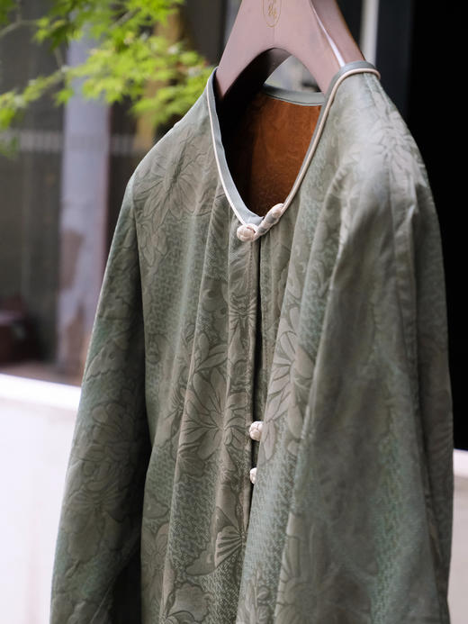 盛唐婧 |真丝提花罗芍药花开外套上衣-绿色 商品图1