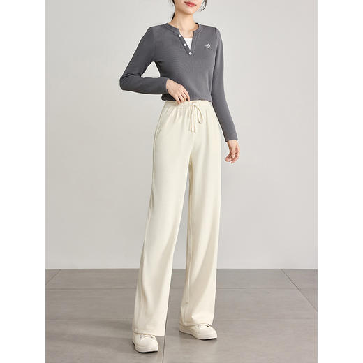 【专属特价】熙世界米杏色肌理针织阔腿裤2025秋新款垂感窄版直筒休闲裤子 商品图4