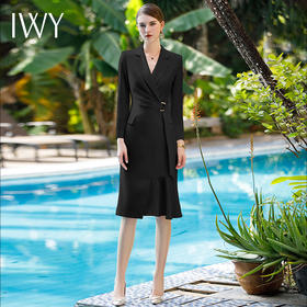 IWY/秋款赫本风小黑裙女士连衣裙高级感知性通勤端庄中长裙职业装Q988-B