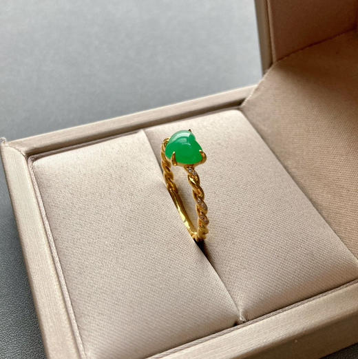 冰种阳绿翡翠心戒指18k黄金镶嵌 商品图6