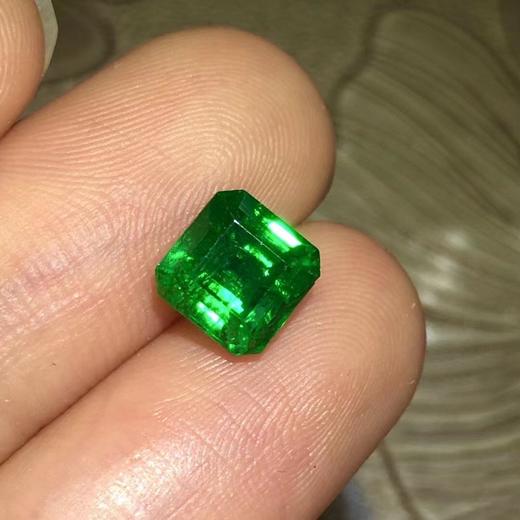 1.96ct 祖母绿裸石 商品图2