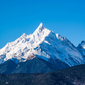 【云南国庆】虎跳峡高路探险亲子营！ 直面哈巴雪山、穿越虎跳峡、雪山下野奢住宿体验！参观洛克故居，传承纳西非遗文化，5岁就能报！