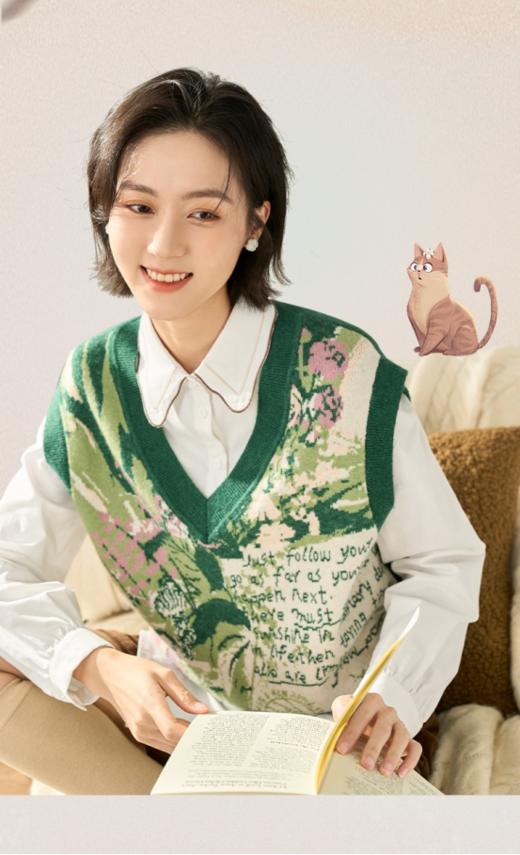👍👍【岚可可茵曼同款田园v领针织套头马甲】💨1、空间感基础背心版型，加入撞色田园风提花图案点缀，🉐️减龄时髦！  商品图2