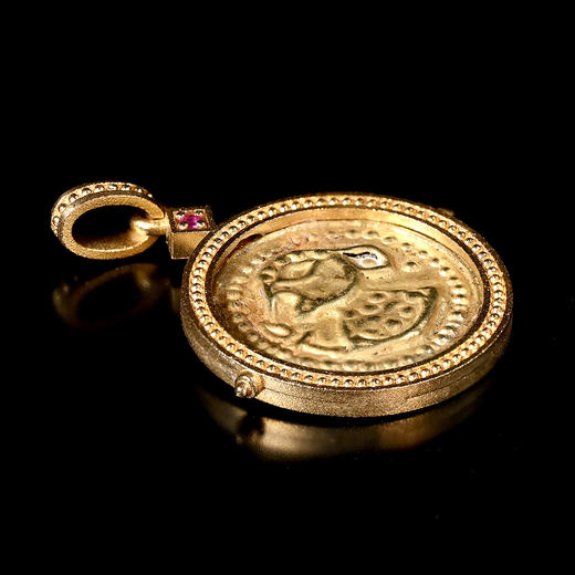 南美洲高古“魔力耳环”人物金片项坠 商品图3