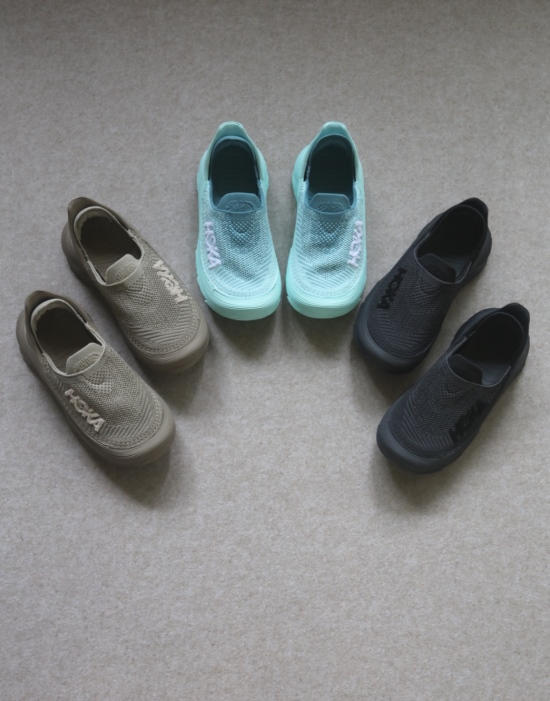 马不停蹄 嘚儿驾 哈！情侣段 HOKA 户外休闲 小厚底的 一脚蹬 鞋 3色入