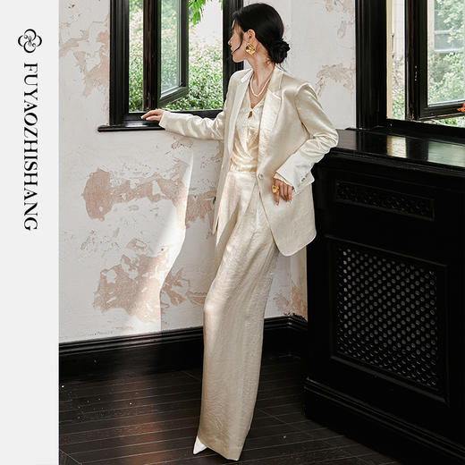 FUYAO扶摇 醋酸缎面西装套装女轻奢国风阔版西服直筒裤两件套 商品图4