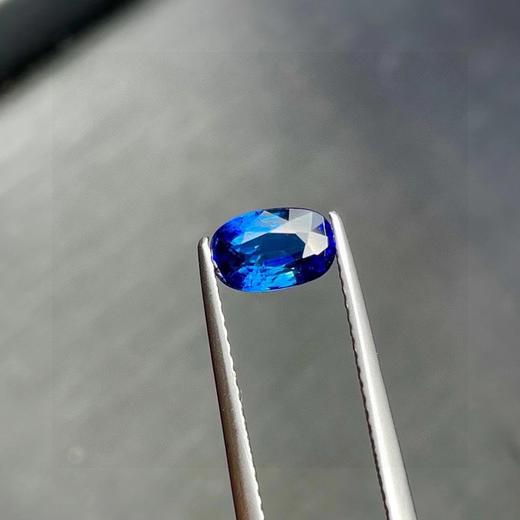 1.03ct 蓝宝石裸石 商品图6