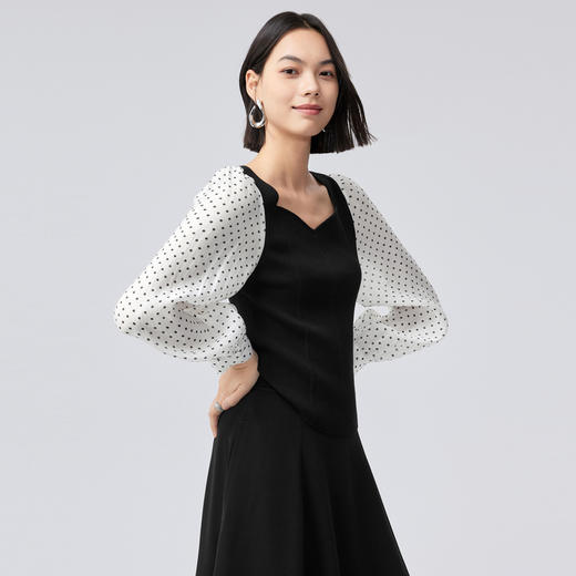 【严选】伊芙丽针梭拼波点法式复古坎线假两件针织衫2024秋装新款舒适上衣1F7933511 商品图4