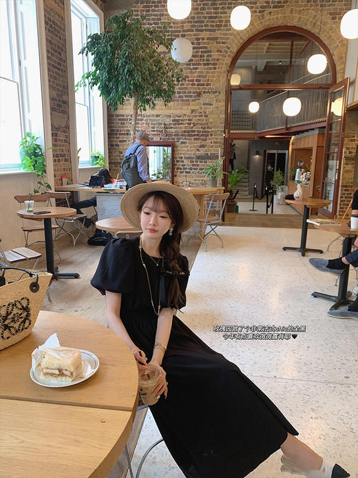 金蘑菇菇 织里玫瑰园 / 法式泡泡袖设计感连衣裙气质长裙 商品图1