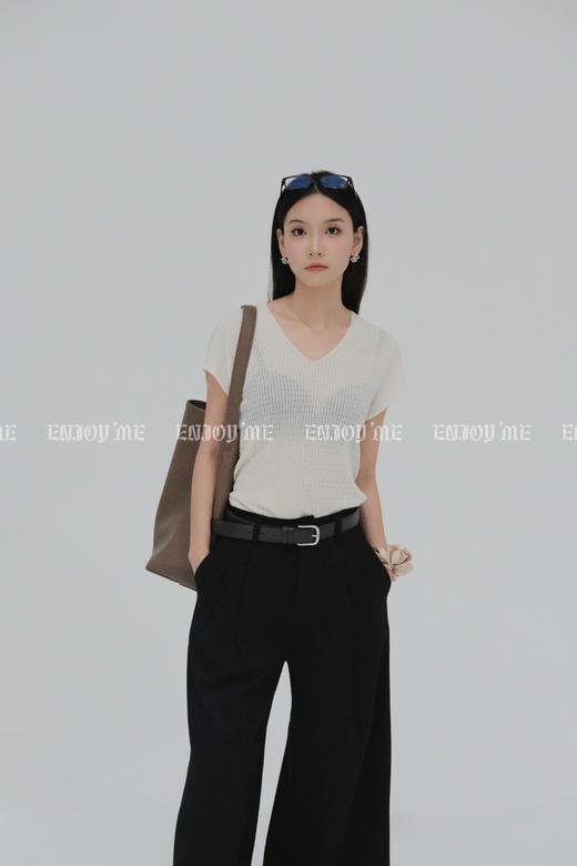 【门店同款】ENJOY秋季less is more纯色V领针织 158894657 商品图0