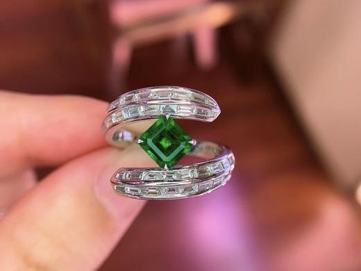 0.81ct 5.75g 祖母绿戒指 商品图2