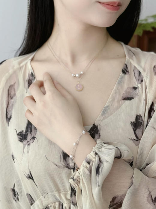 【幸运字母项链】18k黄金 专属字母定制 从A-Z 赋予独属自己的意义 日常佩戴/送闺蜜/送妈妈都合适~ 湖州仓 商品图2