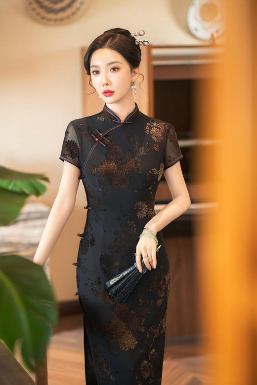 ZAYS-5211植绒旗袍2024春季改良年轻长款旗袍日常修身显瘦复古气质短袖旗袍 商品图2