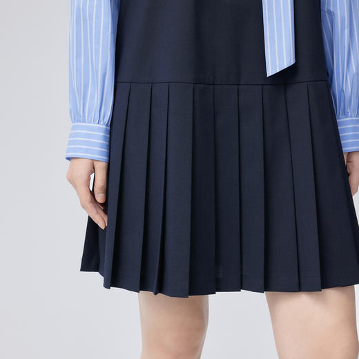 【严选】伊芙丽假两件大蝴蝶结系带领miu风连衣裙2024秋装新款学院套装1F8992561 商品图2