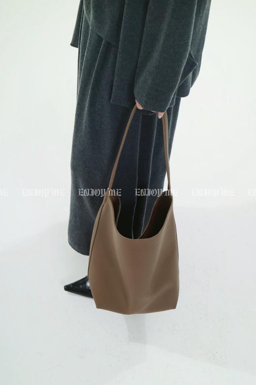 【门店同款】ENJOY常卖韩系简约水桶包大号 158798315 商品图0