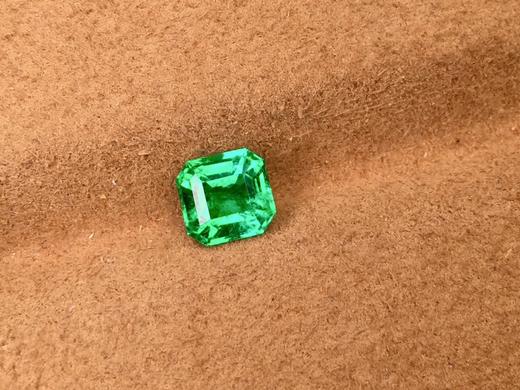 0.8ct 祖母绿裸石 商品图2