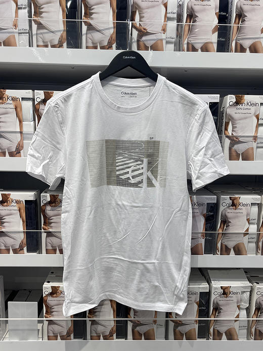 Calvin Klein/CK 男士夏季圆领套头胸口网格印花休闲短袖T恤 商品图0