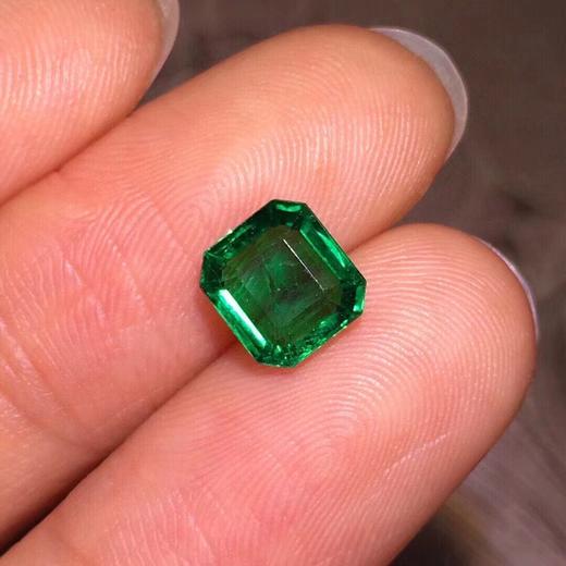 1.35ct 祖母绿裸石 商品图2