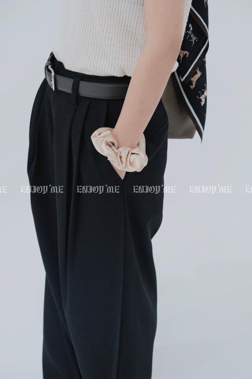 【门店同款】ENJOY秋季less is more纯色V领针织 158894657 商品图6