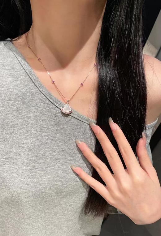 玫瑰色扇子贝母项链 商品图1