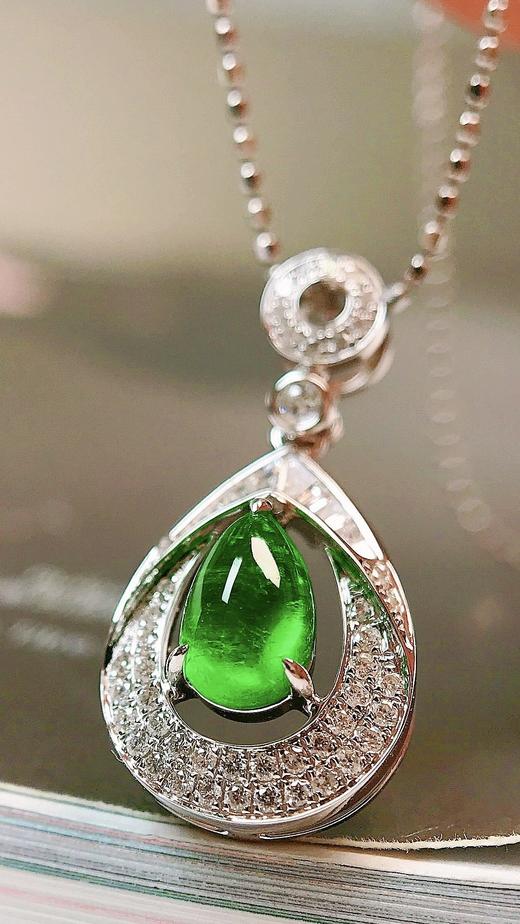 0.57ct 祖母绿吊坠 商品图3