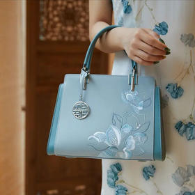 刺绣大气中年中国风妈妈包婆婆旗袍包 P120335-1