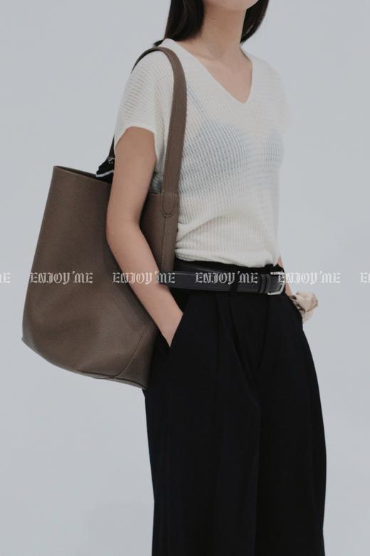 【门店同款】ENJOY秋季less is more纯色V领针织 158894657 商品图3