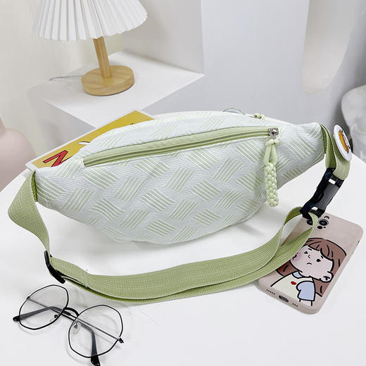 「高颜值！送徽章挂件」简约休闲ins风包包女小清新森系斜挎包运动胸包小众学生腰包箱包 商品图3