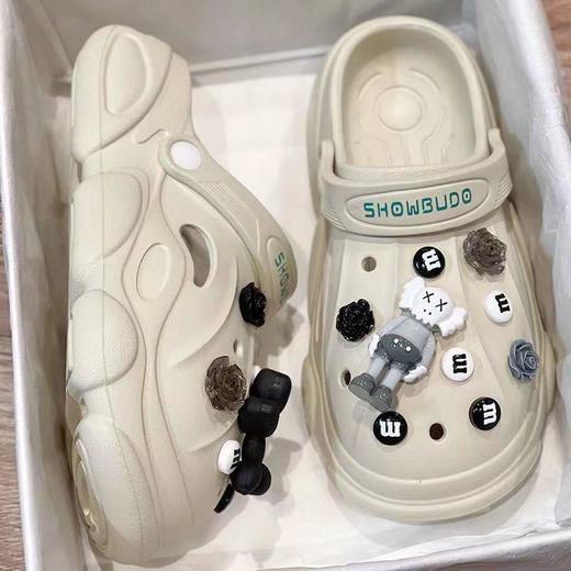 洞洞鞋女夏季卡通可爱三眼仔学生情侣百搭芝麻街防滑外穿凉拖鞋男 商品图1