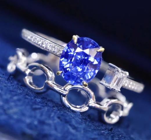 0.88ct 蓝宝石戒指 商品图0