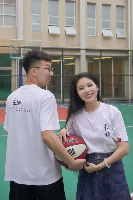 【断码清仓】南方周末“在场”独家纪念T恤 | 不退不换，介意慎拍 商品图5