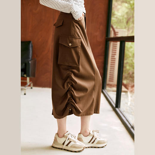 
OLrain欧芮儿咖色高腰半身裙女早秋2024新款休闲工装抽褶显瘦半裙 商品图3