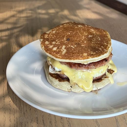 【仅限堂食】店庆限定sharefoods猪柳蛋松饼堡（单层） 商品图4
