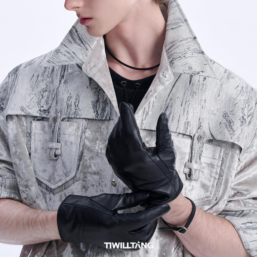 TIWILLTANG启世录“鎏璃矜贵”垂感丝绒衬衫 商品图2