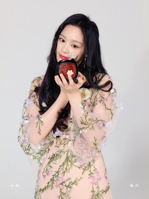 山林曦照 元气礼盒 醉甜腮红及刷子套组 商品图1