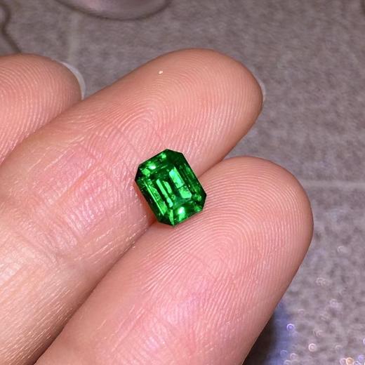 0.87ct 祖母绿裸石 商品图6