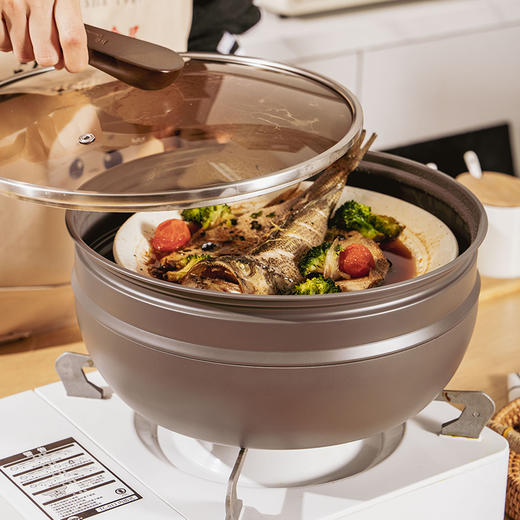 臻钛系列神田0涂层不粘炒锅钛合金二代28cm家用无涂层炒菜锅含蒸格 商品图1