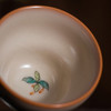 问鼎松涛彩绘哥窑映空杯（水仙缥缈）梅竟杯（枸杞绕藤）斗笠杯（祥云仙鹤）游君杯（倩桃为寿）晴雪杯（国色天香）（缺货） 商品缩略图4