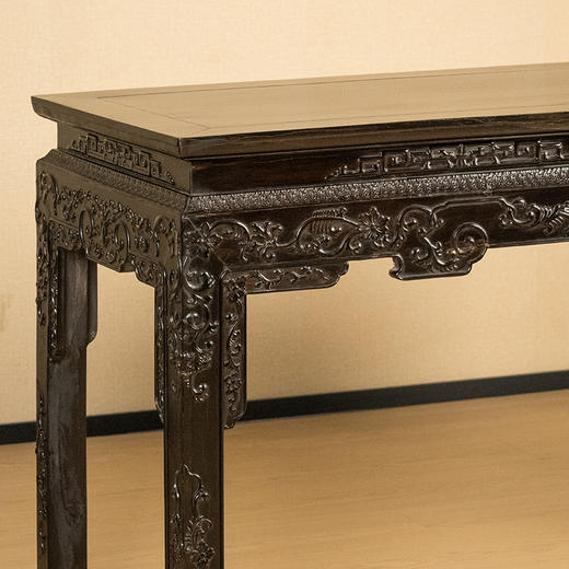 二十世纪 红木束腰马蹄腿花卉纹条桌 商品图3